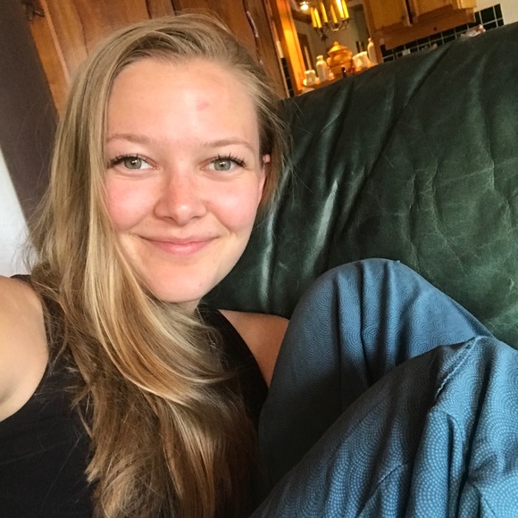 Meet your Posher, Catherine - Picture 1 of 1